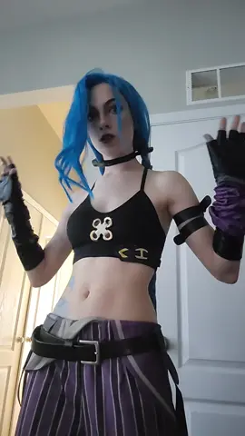 #jinxarcanecosplay #leagueoflegends #jinxcosplay #arcaneleagueoflegends #jinx #jinxarcane #jinxseason2arcane #jinxarcaneedit 