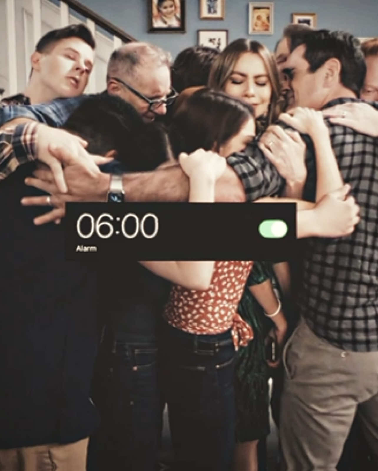 Lovee this trend #modernfamily #edit #modernfamilyedit #mofy #aftereffects scp: dunphys.aepscenes