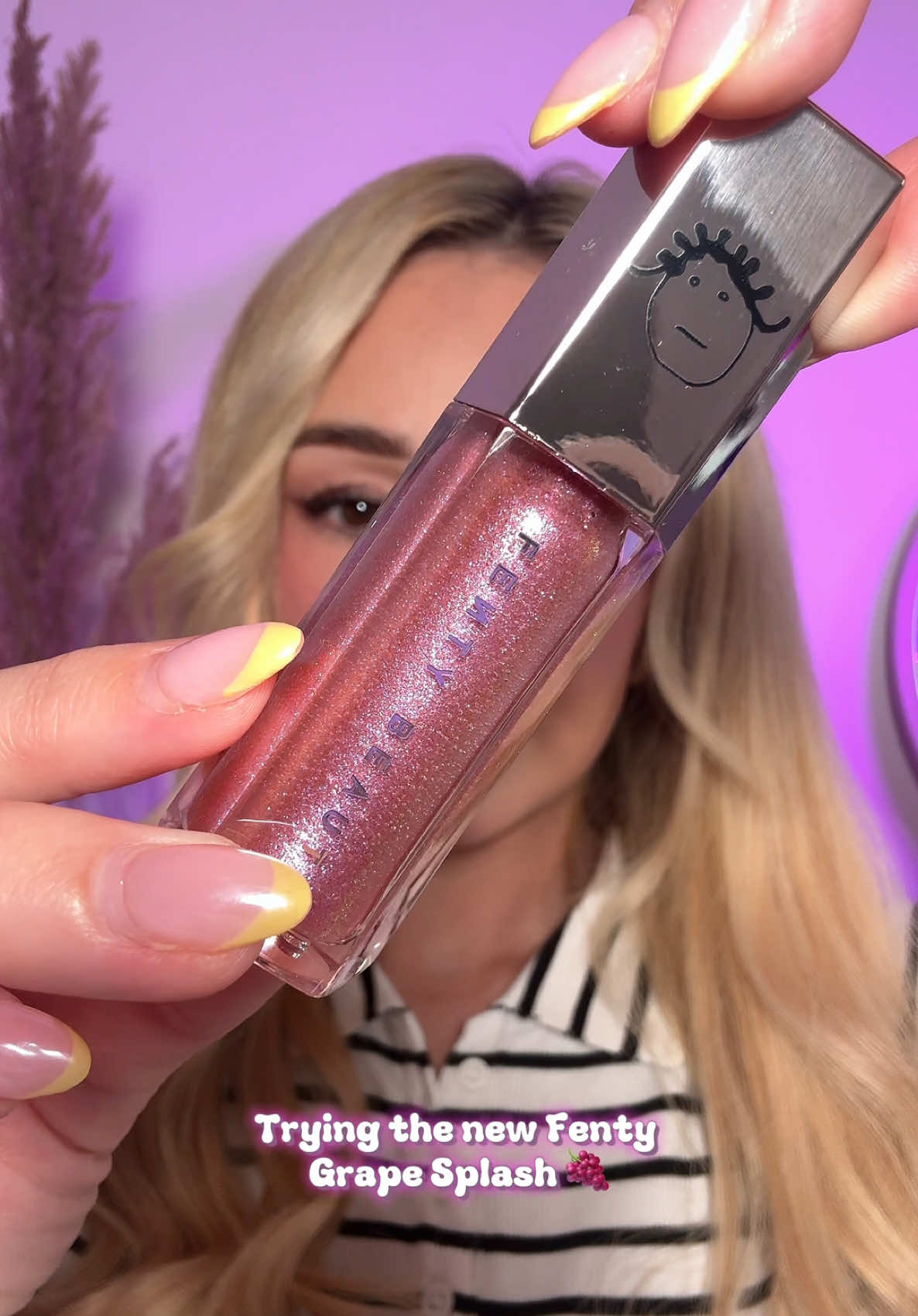 Trying the new @Fenty Beauty Grape Splash Gloss Bomb 🍇✨ . . #fentybeauty #grapesplash #glossboss #glitterlipgloss #makeup #newmakeup #trendingmakeup #funmakeup #lipstick #lipcombo