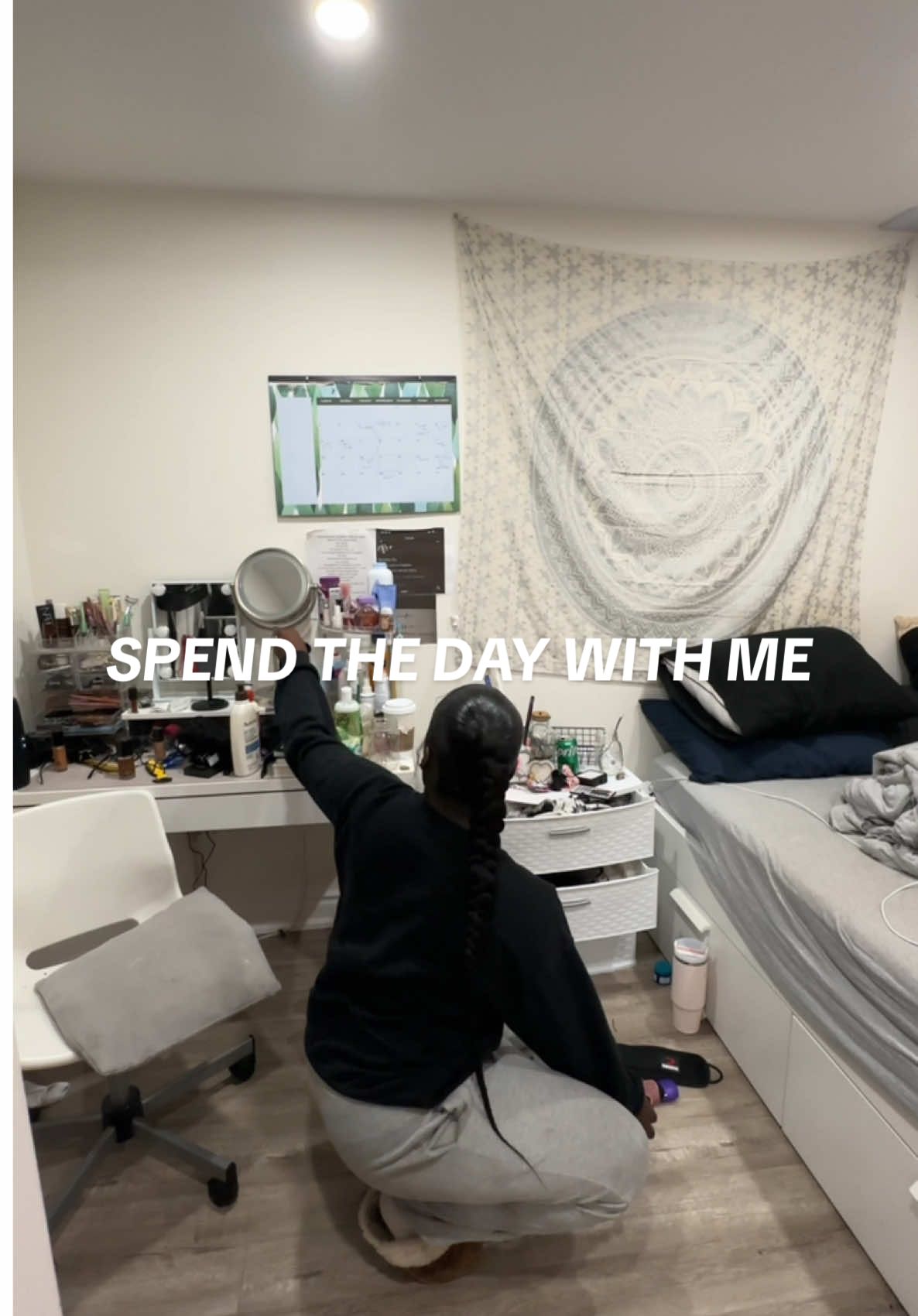 I decided to split up one of my previous Vlogs soooo spend the day with me as I do some cleaning & get a foooodsss 🤸🏾‍♀️