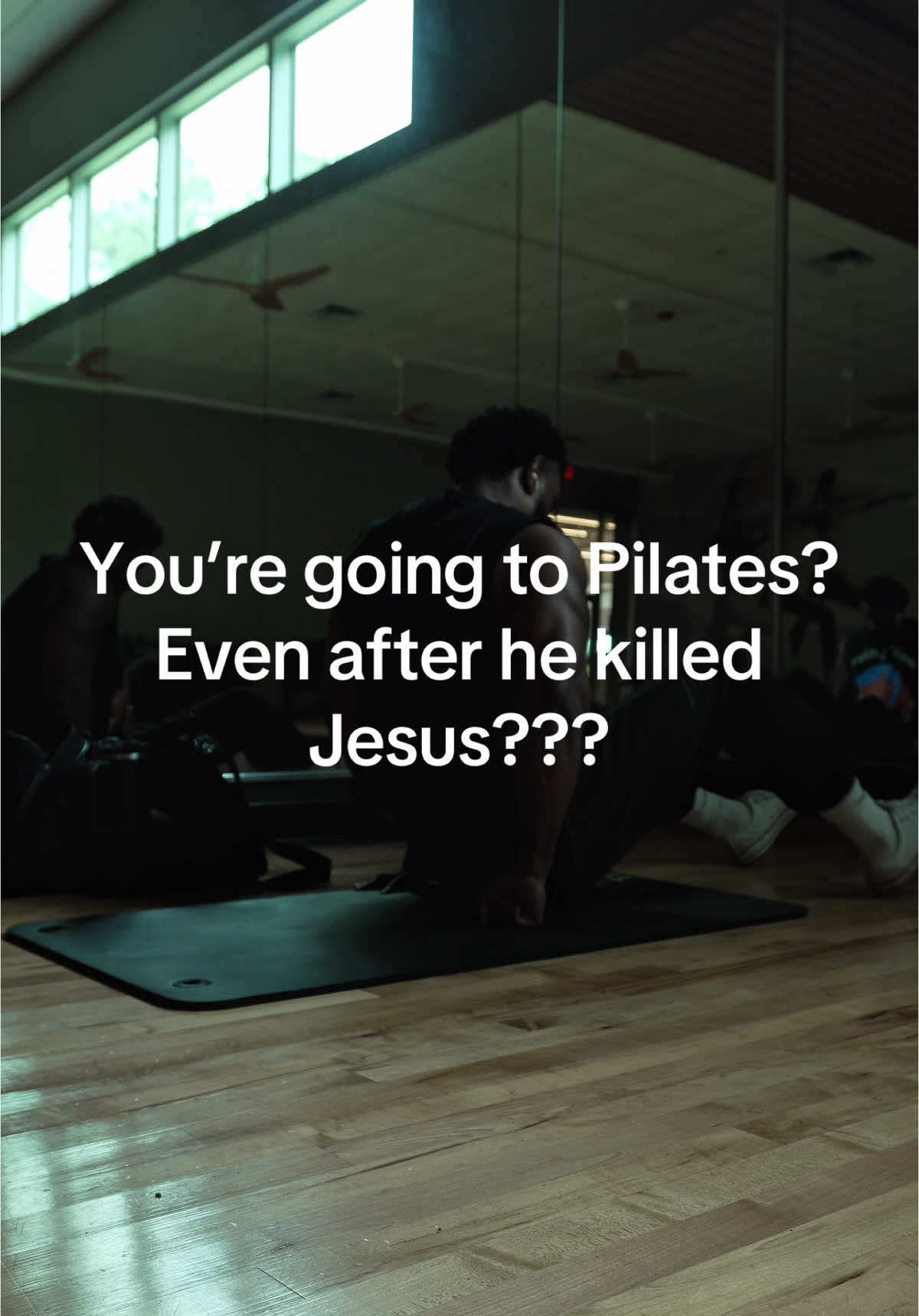 Willingly?? 🥀 #gym #gymhumor #gymcomedy #christianmemes #christianhumor #christian 
