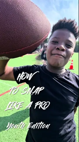 Here’s how I teach my youth centers to snap like a pro. Save this 📌 #snappingdrill #offensiveline #youthfootball #footballtraining #linemanskills