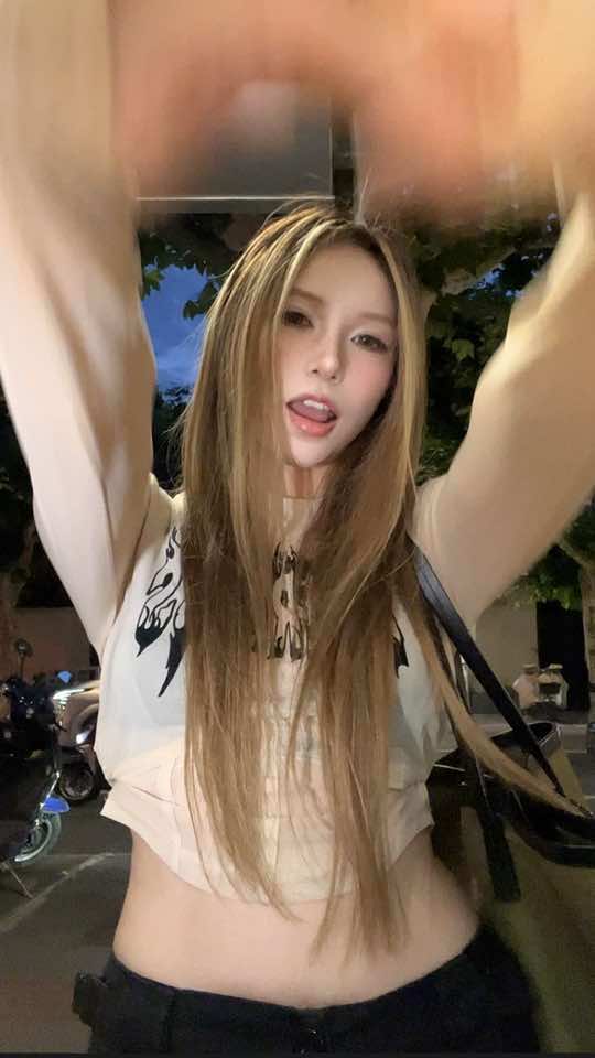 ⚡️THUNDER⚡️ transition  @SEVENTEEN  #fypシ゚ #trending #makeuptransformation #seventeen #carat #kpop #outfit 