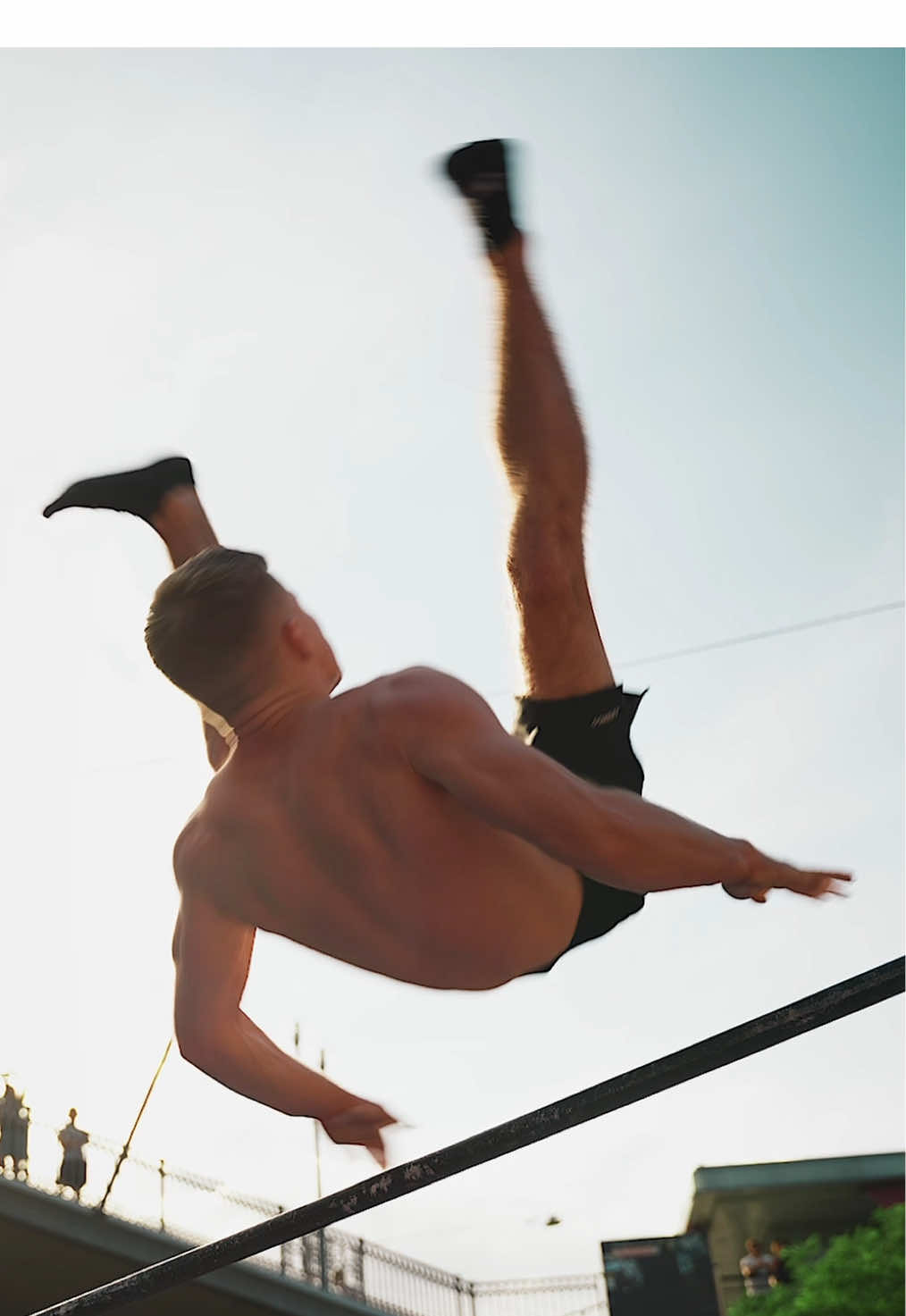 Here for the show ✌️ @sthenos_movement 🎥 @clementblossome @danaewentz #flexibility #mobility #stretching #supple #stretches #stretch #yoga #pain #health #gym #sport #gymnastics #bodyweight #exercise #workout #training #amazing #calisthenics #streetworkout #physique #body #challenge #handstand #highmanna #manna #vsit #lsit #motivation