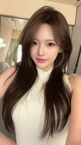 기차 화장실 조명셀카는 국룰이자너~ #fyp #틱톡라이브 #추천 