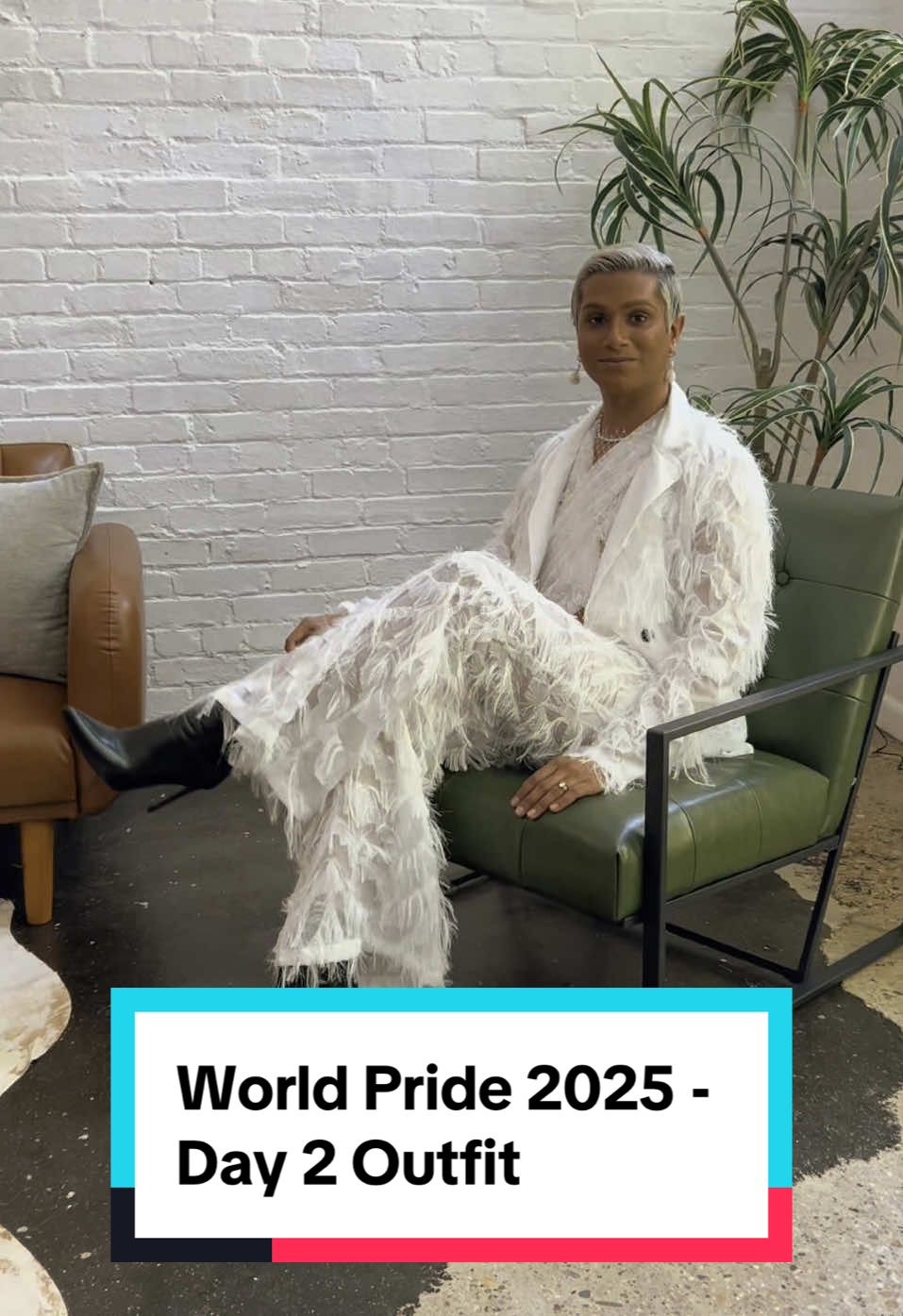 My 2nd outfit for #worldpride #washingtondc #pride2025 #OOTD #feathers #lace #heels #makeup #OOTD #silverhairdontcare #ridgebhugeloo #activist #diva #fyp #queertiktok #getreadywithme #mauritius #nyc 