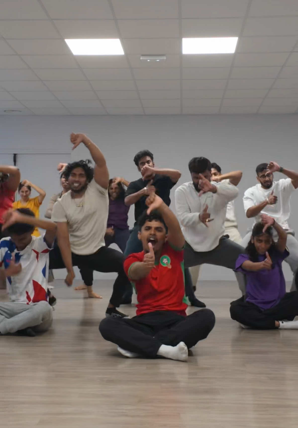 Kathadikuthu Kathadikuthu 🔥 Lets vibe again to this golden song ! REVELATION DANCE SCHOOL  #dance #kuthu #coursdedanseindienne #kollywood #paris 