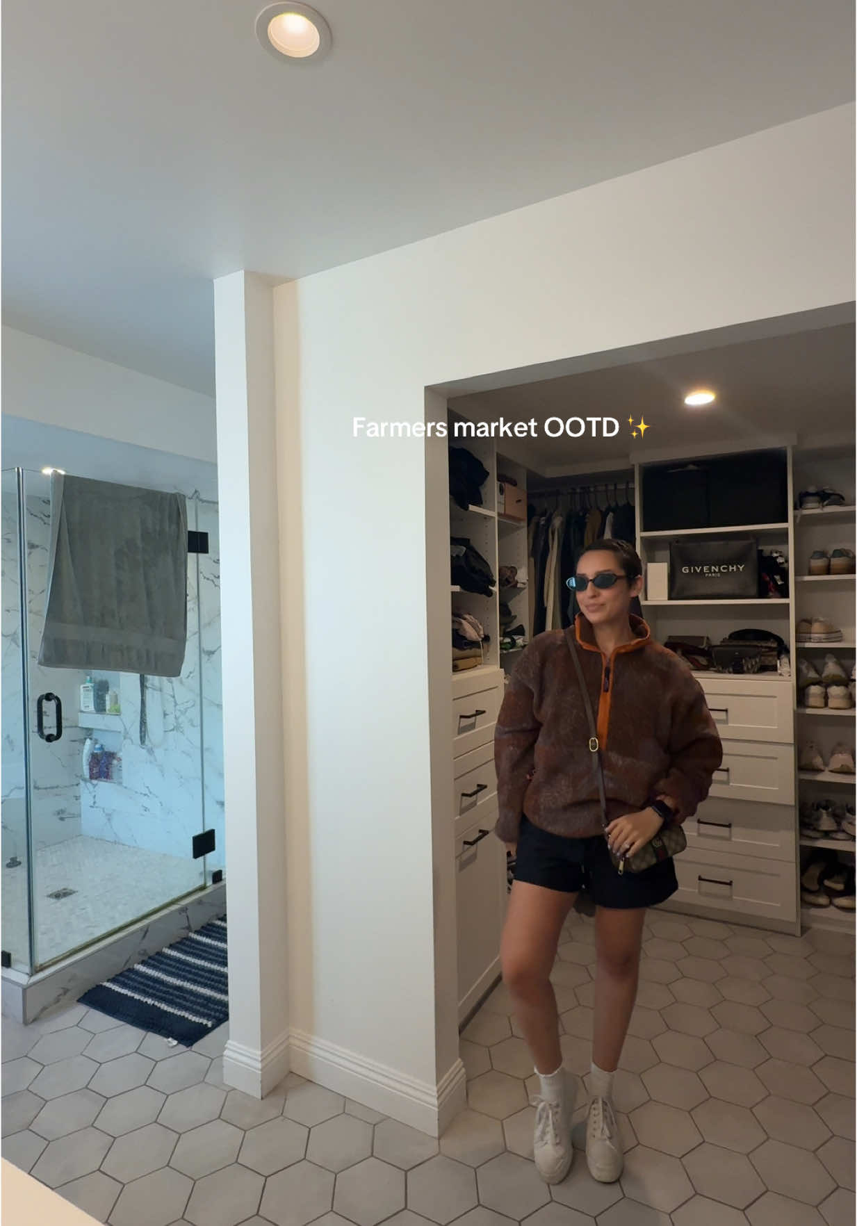 Farmers Market Sundays are always the best 🤩 #sunday #sundayfunday #weekends #farmersmarket #summervibes #ootdinspo #ootdfashion #outfitoftheday 