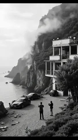 . . satisfying building Demolition moments  #buildingdemolition #demolition #DemolitionWork #foryoupage❤️❤️ 