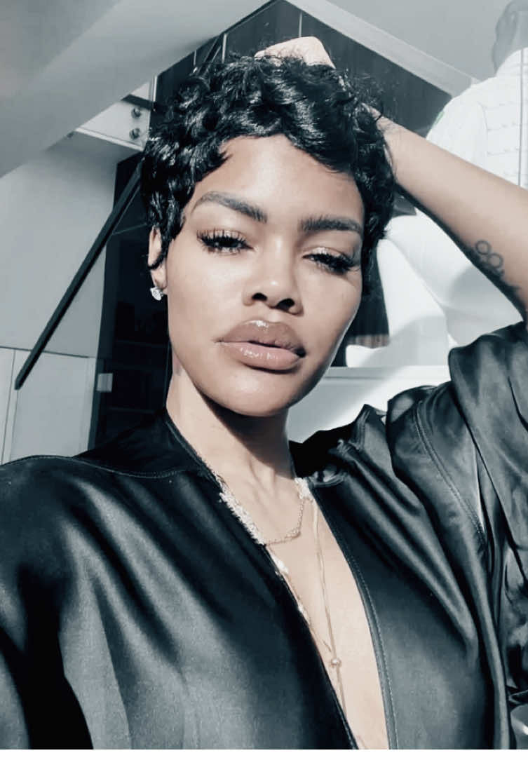 mrs. officer 🫦 she did her biggest one ! ♱ #editsbyash #multieditor #vsp #vidoestarpro #aestheticedits #teyanataylor #teyanatayloredit #straw #tylerperrystraw #viraledit #kayraymond #detectiveraymond #janiyah #tarajiphenson #fypシ  ♱ dt: @Jimmy Neutch  ♱ ac/ib: #editsbyash  ♱ scp: #editsbyash 