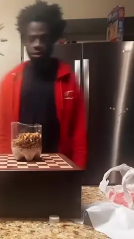 YUNUS MAKES FUN OF CHESS 💯😂