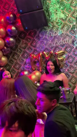 Para fingir que eres tú #video_viral #estadosparawhatsapp #parafingir #discoteca #viral #enladiscoteca #hi 