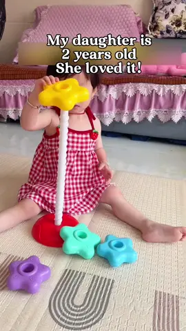 To help children focus, I bought this early education spinning tower for her. My daughter loves it So much that she never gets tired of playing with it every day. It not only exercises hand- eye coordination but also cultivates concentrafion It can spin without batteries and offers multiple ways to play, such as stacking, ringtossing, and spinning. #HandsOnAndBrainTraining Somuch fun! #EndlesslyEnjoyingSelfPlay #StackingToy #SpinningTower #babyproducts #babysleep #cutebaby #meacaofg #toy #motherhelper #babycare #babytoys #fyp #toyforkids#momhack#babylearningtoys