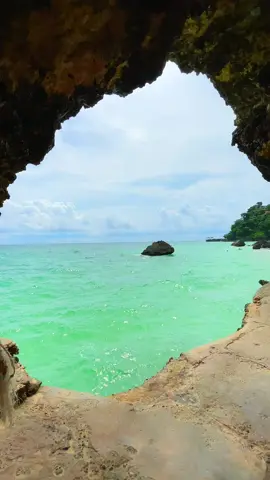 What's your favorite Boracay moment?🌊🏖️ #boracay #islandhopping #viral #fyp 