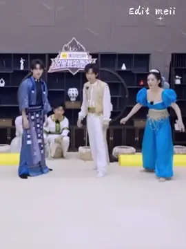 Thích Trêu Chọc Vì Em Thích Dỗ Dành Anh😂#hạtuấnlâm #贺峻霖 #lưudiệuvăn #刘耀文 #文霖 #Vănlâm #tnt_thời_đại_thiếu_niên_đoàn #tnt #tnt时代少年团 #viralvideo #viraltiktok @👑Xu hướng 👑 @TikTok Vietnam 