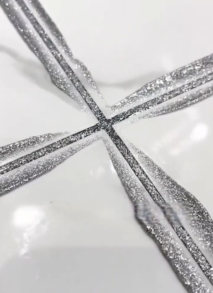 Sử dụng công cụ miết keo ron epoxy dễ hay khó ? Một số bước cơ bản để miết ron . Inbox để được hỗ trợ từ team thi công. #Demex #Keocharon2thanhphan #Thicongkeocharon #Keocharonepoxy #Keochitmach