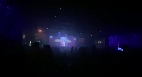 Temple😎