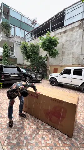 Chiếc ghế mắc nhất hiện tại cả nhà đoán coi bao tiền @KLC - Ghế massage cho mọi nhà #xuhuongtiktok 