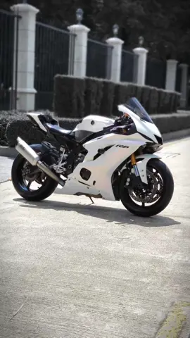 สีขาวคลีนๆหายาก สีนี้ใครๆก็ชอบ🤍ออกรถจบ 9,999.-เท่านั้น 🇯🇵 YAMAHA YZF-R6 2019🇯🇵     💸สดเพียง 324,999.- บาท💸         ไมล์ 27,xxx KM. เท่านั้น 📌ดูรถได้ที่ปากเกร็ด-นนทบุรี วีดีโอคอลดูรถได้📌 ____________________________ ผ่อน (🔹ECL ตะวันออกลิสซิ่ง🔹)     🌟 ดาวน์ : 9,999.- บาท      ผ่อนงวดละ : 7,865.- (60งวด)  ____________________________ 💯ฟรีพรบ.ภาษี/ค่าโอน/ค่าจัดไฟแนนซ์ 💯ฟรีค่าจัดส่ง(กทม.ปริมณฑล)  💯ฟรีเปลี่ยนถ่ายน้ำมันเครื่องก่อนส่งมอบ  💯รับประกันเครื่องยนต์1เดือน/1,000กม. 📌สนใจออกรถ ติดต่อ-ปรึกษา📌 📲โทร & แอดไลน์ 0653721861 (เซลล์พีช🍑) 🔥ยินดีให้คำปรึกษาครับ สู้ทุกคันดันให้ทุกเคส🔥 #yamaha #r6 #yzfr6 #yzf #yamahar6 #ขายรถ #บิ๊กไบค์ #บิ๊กไบค์มือสอง #bigbikeมือ2 #จัดไฟแนนซ์ทั่วประเทศ #สู้ทุกคันดันทุกเคส #ดันทุกเคส #อนุมัติไว #fyp #fypシ #อย่าปิดการมองเห็น 