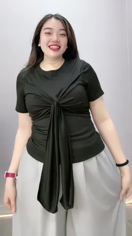 Quần suông bigsize phối áo, đồ kiểu bigsize xinh xắn #ươc_duoc_len_xu_huong #quanbigsize #conhobigsize #chubbygirl #chubby #xinhdep #biển #béokhoẻbéođẹp #beo #setsang #ĐẹpBấtChấpSize #OOTD #aothunxinh #phoidoxinh #dobobigsize 