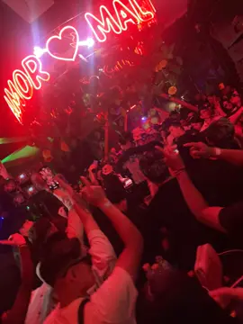 @Cristofer Laroye Una Bailoterapia Fulll Energías💃🏻🩴#viralvideos #fyp #santiagodechile #malditoamor #paratiiiiiiiiiiiiiiiiiiiiiiiiiiiiiii #afrodance #techhouse 