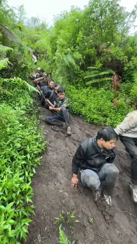 Gunung pohen terkini #muncak #tektok #mendakigunung #fyp 