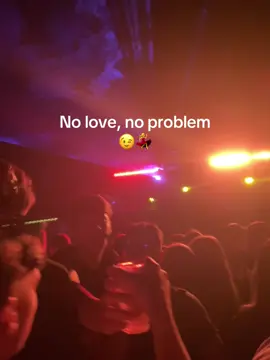 💃🕺#noproblem #party #alorsondanse #stromae #clubbing #disco #songs #neiperteee 