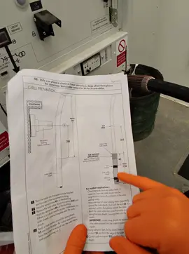 Applying insulation tape over the grey water mastic and copper wire screens to protect them from dirt and contamination.  Twist the tape so that the adhesive side faces outward; this prevents the tape from sticking to the mastic.