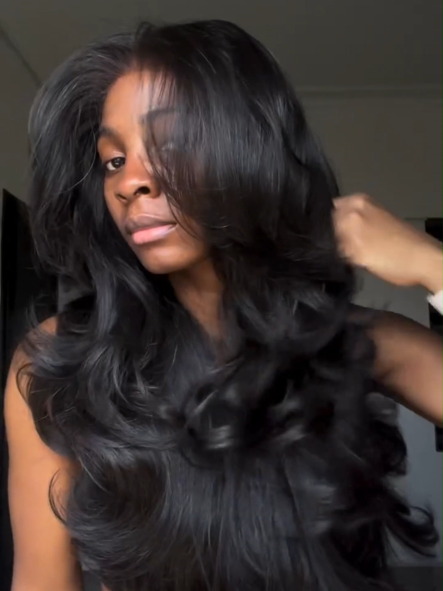 Perfect layers with face framing! Don't hesitate! Hair: Glueless butterfly cut wig 6x5 lace 24inch🔗 in my bio. Excl discount code 𝐓𝐊𝟐𝟎 for 20% off#gluelesswig #recoolhair#curtainbang#wiginstalls#bouncycurls#weargowig#blackgirlmagic#beginnerfriendly#butterflycut#layeredhaircut#customwigs#fyp #gluelesswiginstall#bodywavewig