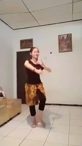 Keiza Alfira - X.Mp2 - Tari Kreasi ( Jaipong ) #Belajartari #Pembelajaransenibudaya #SBKbersamabuwan #Tarinusantara #tugasvideotari @sbkbersamabuwan 