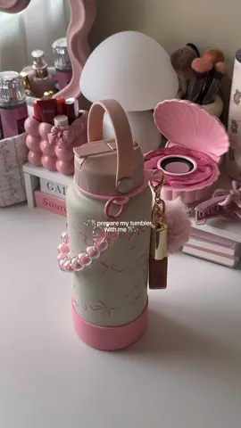 such a cutie 🥹💫 #tumbler #tumblr #tumblerviral #pinktumbler #tumblersoftiktok #waterbottle #pink #fyp #trending #viral 