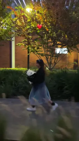 In love/heartbroken . . . . . . . #RunWithLove #HeartFullRun #BrokenHeartRun #flowers #rungirl 