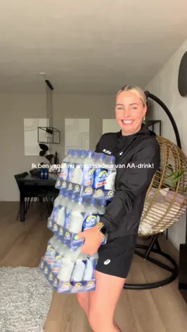 OMG hoe tof is dit?! Ik ben officieel ambassadeur van mijn favo sportdrank @AA Drink 🤩  Dat betekent leuke evenementen bijwonen met de All Activity Club, uiteraard lekker veel AA drinken en daarnaast gaat AA drink mij helpen om mijn doelen te bereiken 💥 MEGA dankbaar en veel zin in wat er komen gaat! 💪🏼 #AAdrink #ambassador #ambassadeur #allactivityclub #AAenergy 