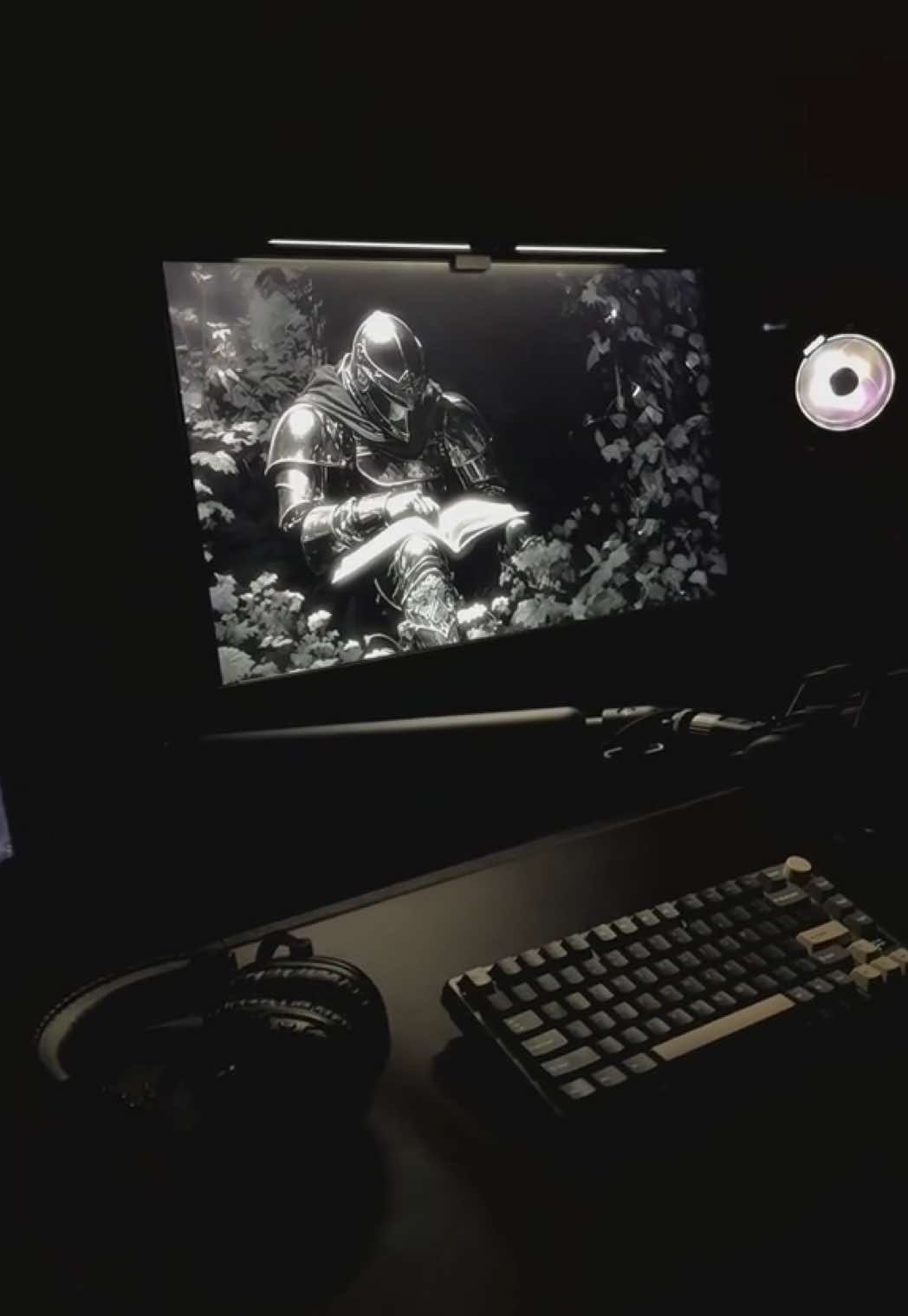 dark knight. #pc #pcsetup #techtok #minimilist #darksetup  #wallpaperengine #wallpaperengine 