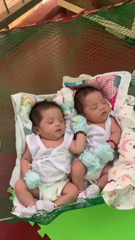My mom heart is happy. 🥹🩵💚 #premature #twin #baby #boy #parenting #life #fyp #ftm #foryou #foryoupage #duyan #momlife #lifehacks 