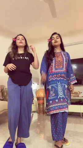 Shaky shaky @Explor_w_kajol #rahmanbristy #sisters #sistergoals #shakyshaky #dance 