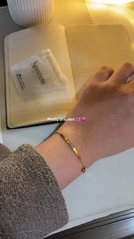 Simpel tp cakepp pol, bisa custom nama juga 💗#prettybracelets #gelangcantik #gelangtitanium 