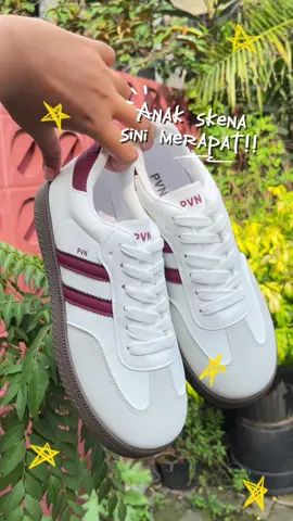Warna maroon cakep banget yaaa! 😍 #rekomendasisepatu #sepatusneakers #sneakerswanita #sneakers #pvntaehyung #pvn #fyp 