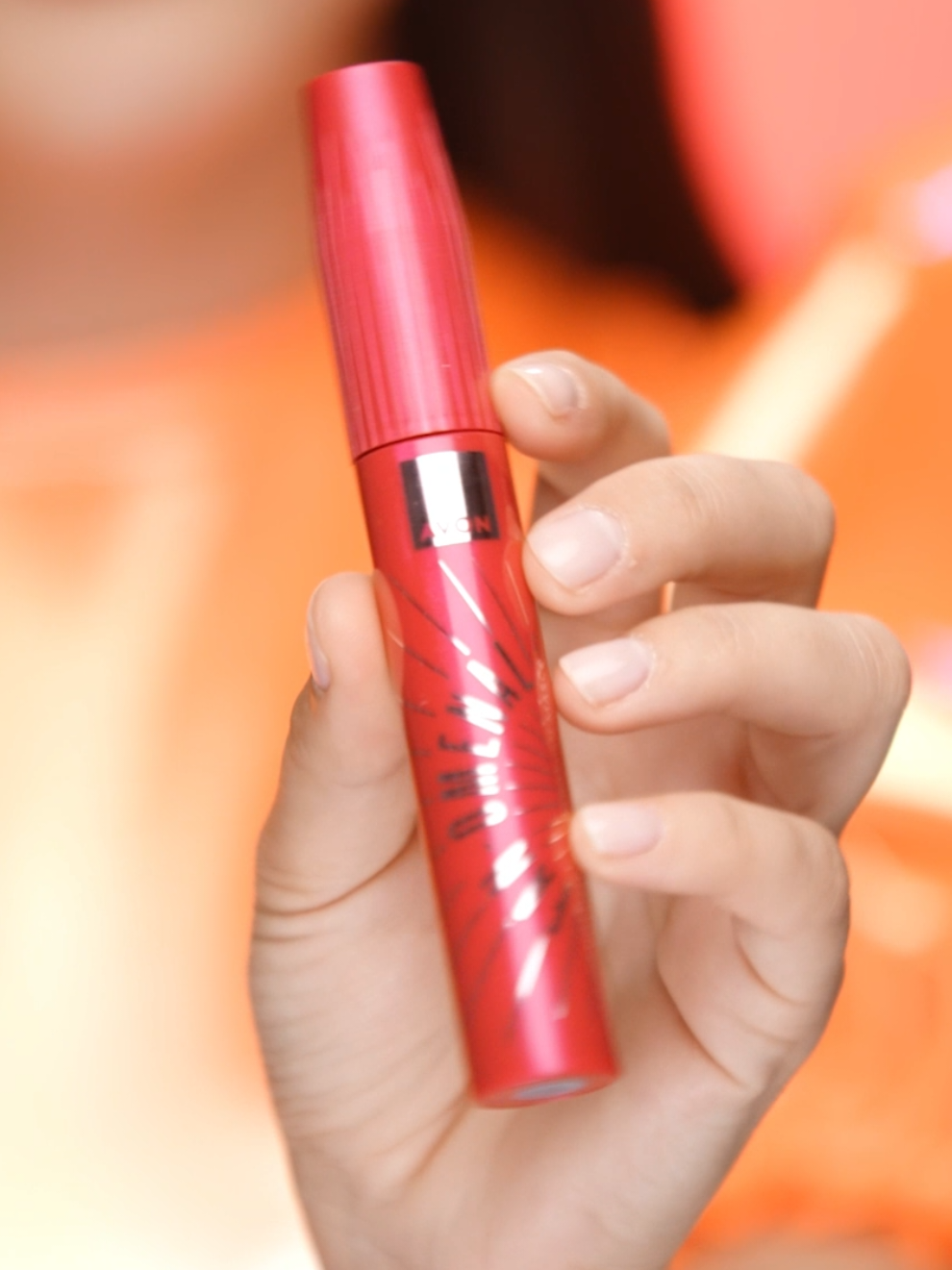 💄 Esti gata de festival? Un make-up inspirat de la un parfum?  Gasesti produsele in magazinele partenere, pe avon.ro sau prin Reprezentanti.  @Avon România   #makeup  #makeuplooks  #fragrance  #avonromania 