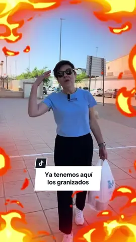 Ya tenemos granizados y cremas 🤤 Hace mucha calor… 🥵  Pero como Congelados Reme piensa en todo 🤩 ¡Tenemos los mejores productos para refrescaros y tomar algo riquísimo!  👉 Además, para todos los gustos 😉 No esperéis más y pasaros a echar un vistazo 🤩 . . . #congeladosreme #granizados #blancoynegro #granizadodelimon #limongranizado #heladoscremosos #tarrinas #poloshelados 