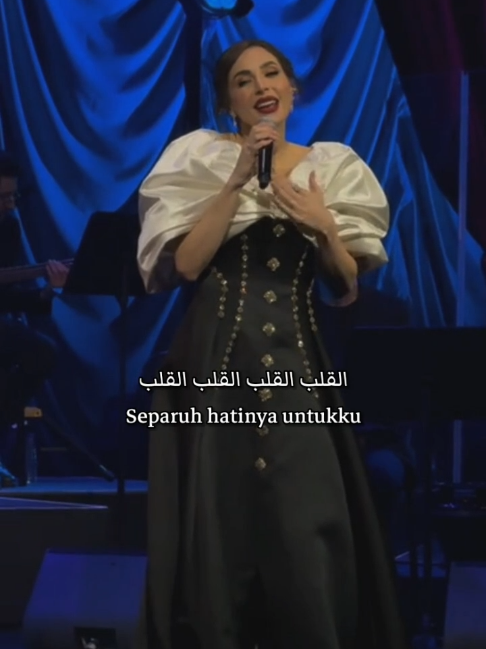 Sementara, bayangin dulu nyanyi Bisaraha bareng Mbak Abeer. Siapa tahu tahun depan bisa beneran di Indonesia. 💥💥💥 @abeernehmeofficial 