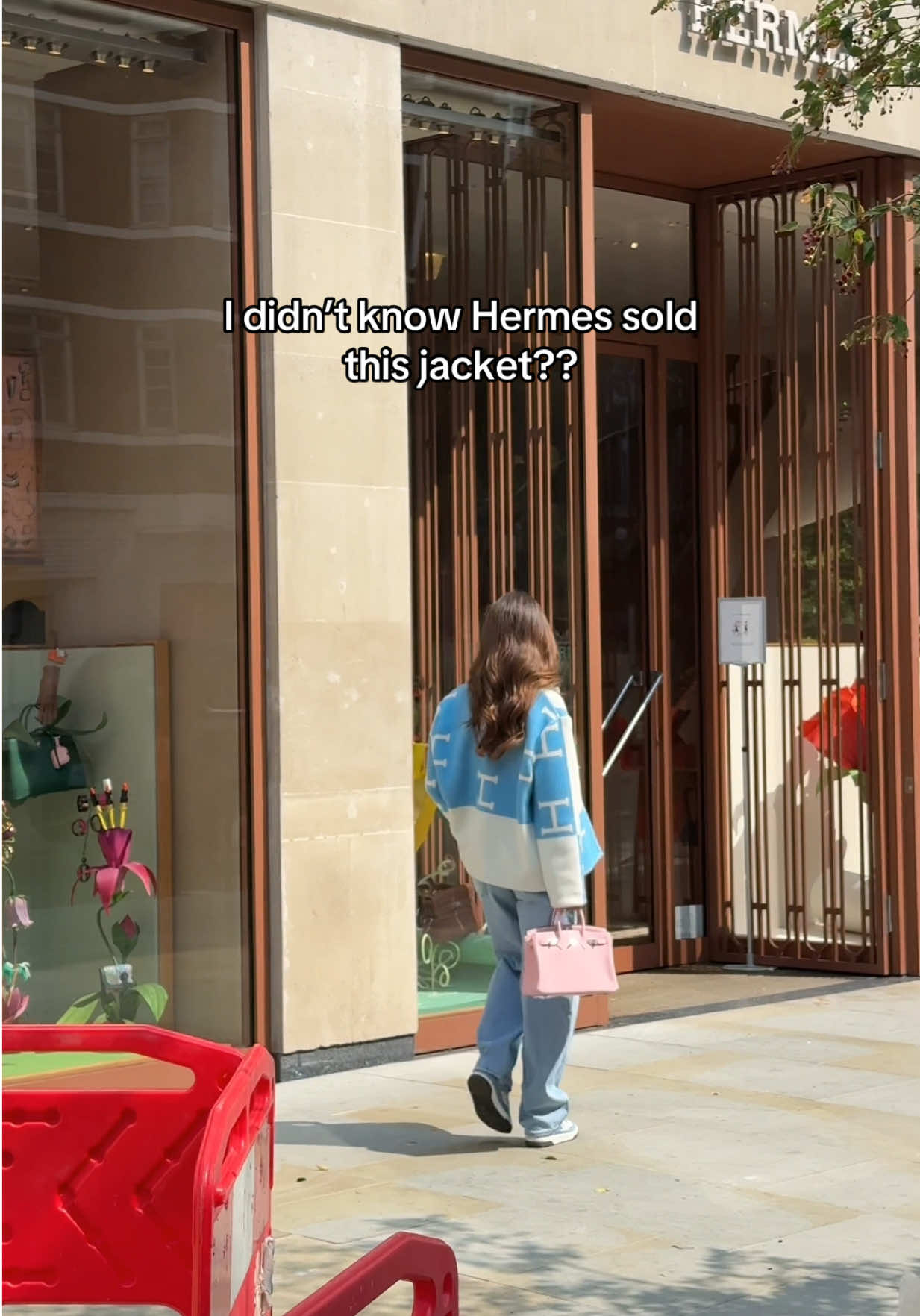 Oh wait… they don’t 👀 #hermes #shopping #luxury 