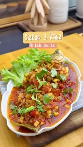 Senang jer nak masak Siakap 3 Rasa macam kat Kedai Tom Yam. Guna jer 3 sos ni confirm jadi. Nak beli check beg kuning. #siakap3rasa  #siakapsweetsour  #resepisimple  #resepiikan  #asreviewproducts  #asmasak2 