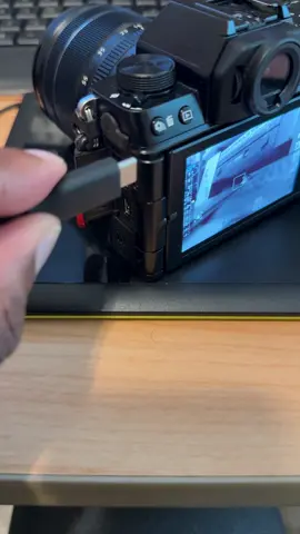 One of the best upgrades in modern cameras? USB-C. Charge faster, transfer quicker, no extra fuss. 🔌📷 #cameratips #usbc #modernphotography #creatorgear #canonr5 #canonr6markii #workflowmadeeasy