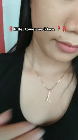 Eiffel tower necklace 😱 :)