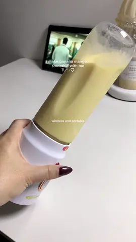 Worth it magpa budol dito! Ang convenient gamitin. Smoothie everyday na talaga 'to mga sissy! 😋 #smotthie #juicer #portablejuicer #fruitjuicer #blender #portableblender 