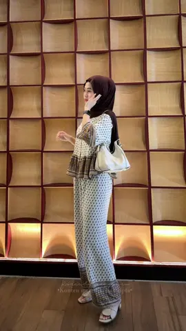Nemu oneset motifnya mewah poll 🛒🔥#fypviralシ #outfitdeas #viraltiktok 