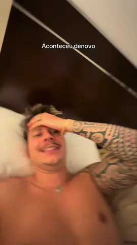 Porque caralhos acordamos com uma tatuagem no cox mermao #zanolini #menosfocomaisansiedade 