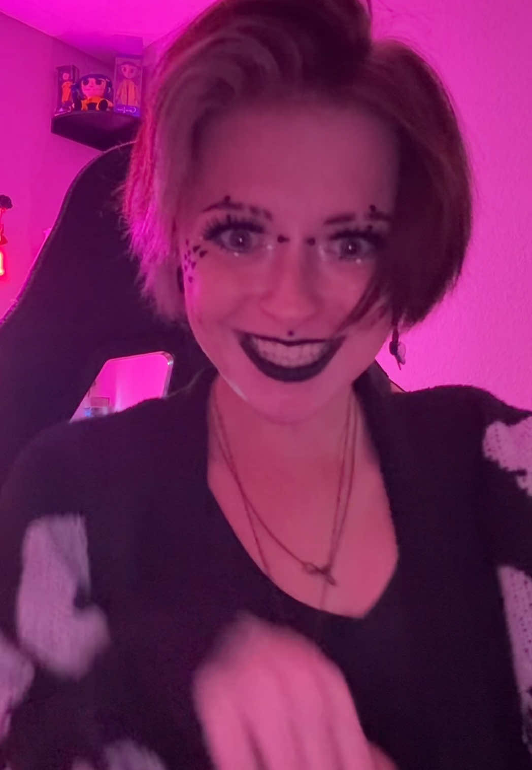 kiss me i’m stupid