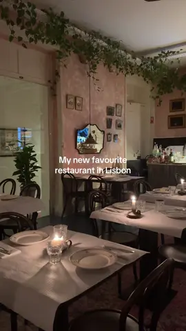 Out of this world #restaurant #lisbon #lisboneats #lisbonrestaurant #fyp 